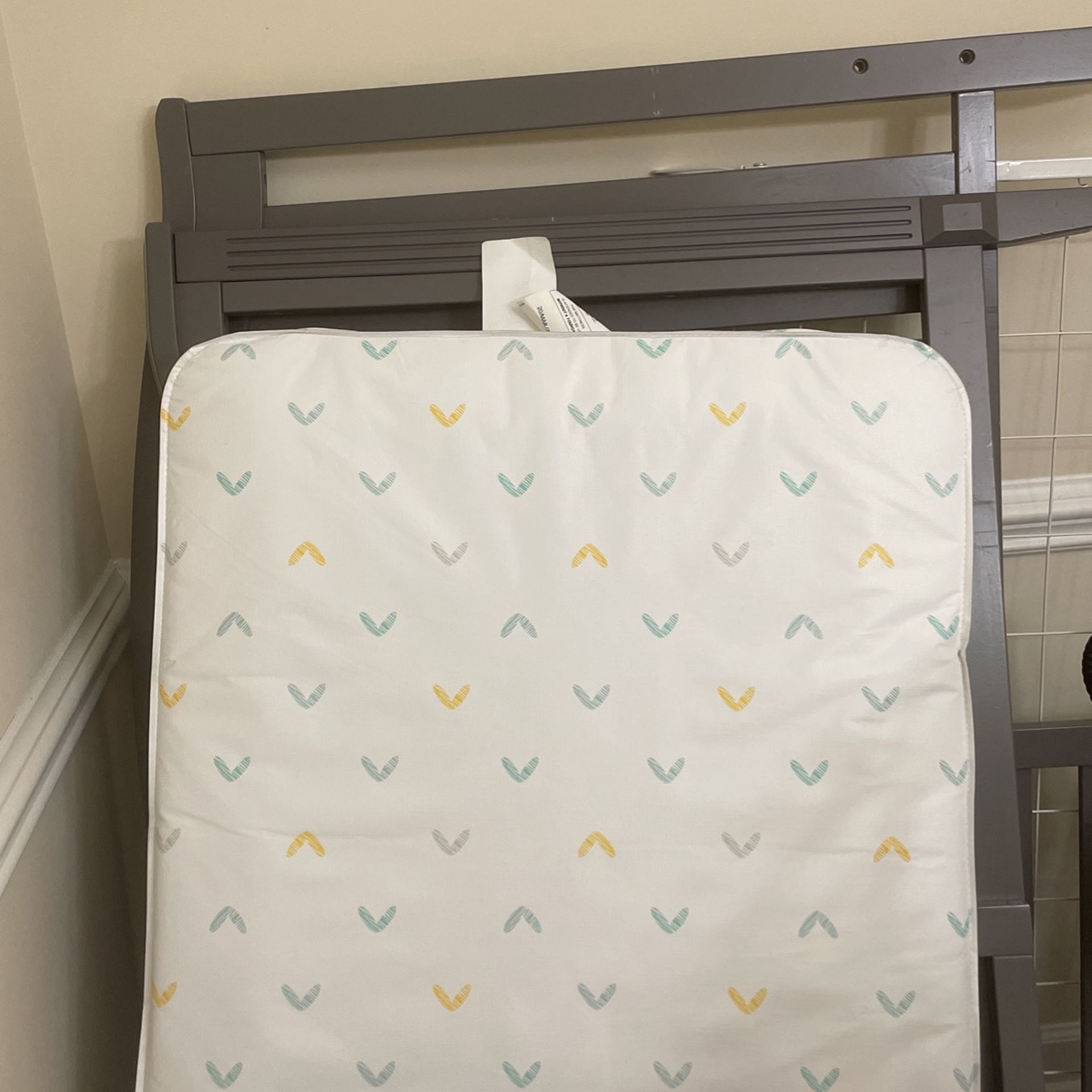 Baby Crib Mattress And Bed 