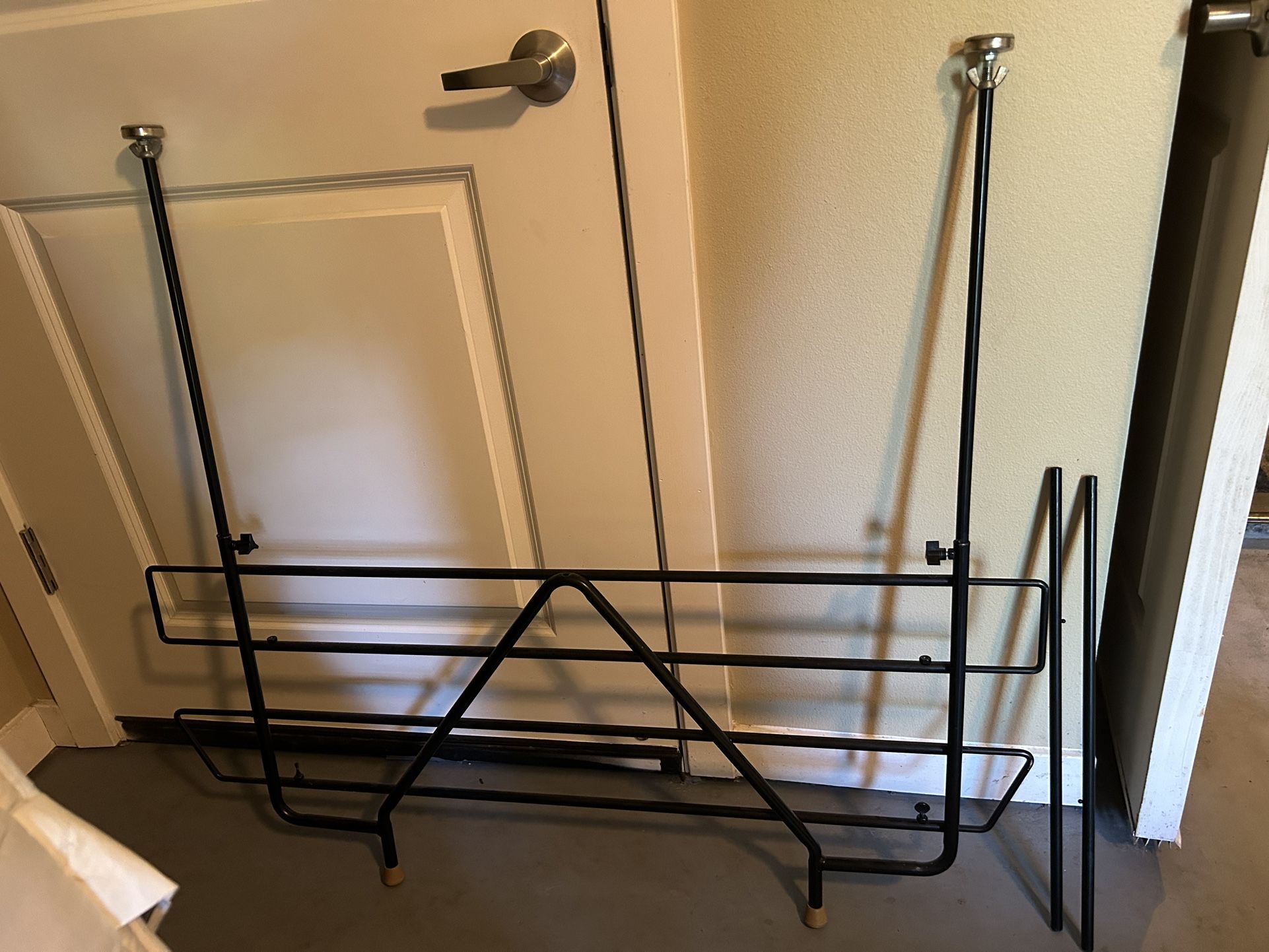 Adjustable Metal Dog Car Barrier
