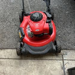 CRAFTSMAN M110 21-in Gas Push lawn mower