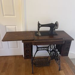 Singer Sewing Machine