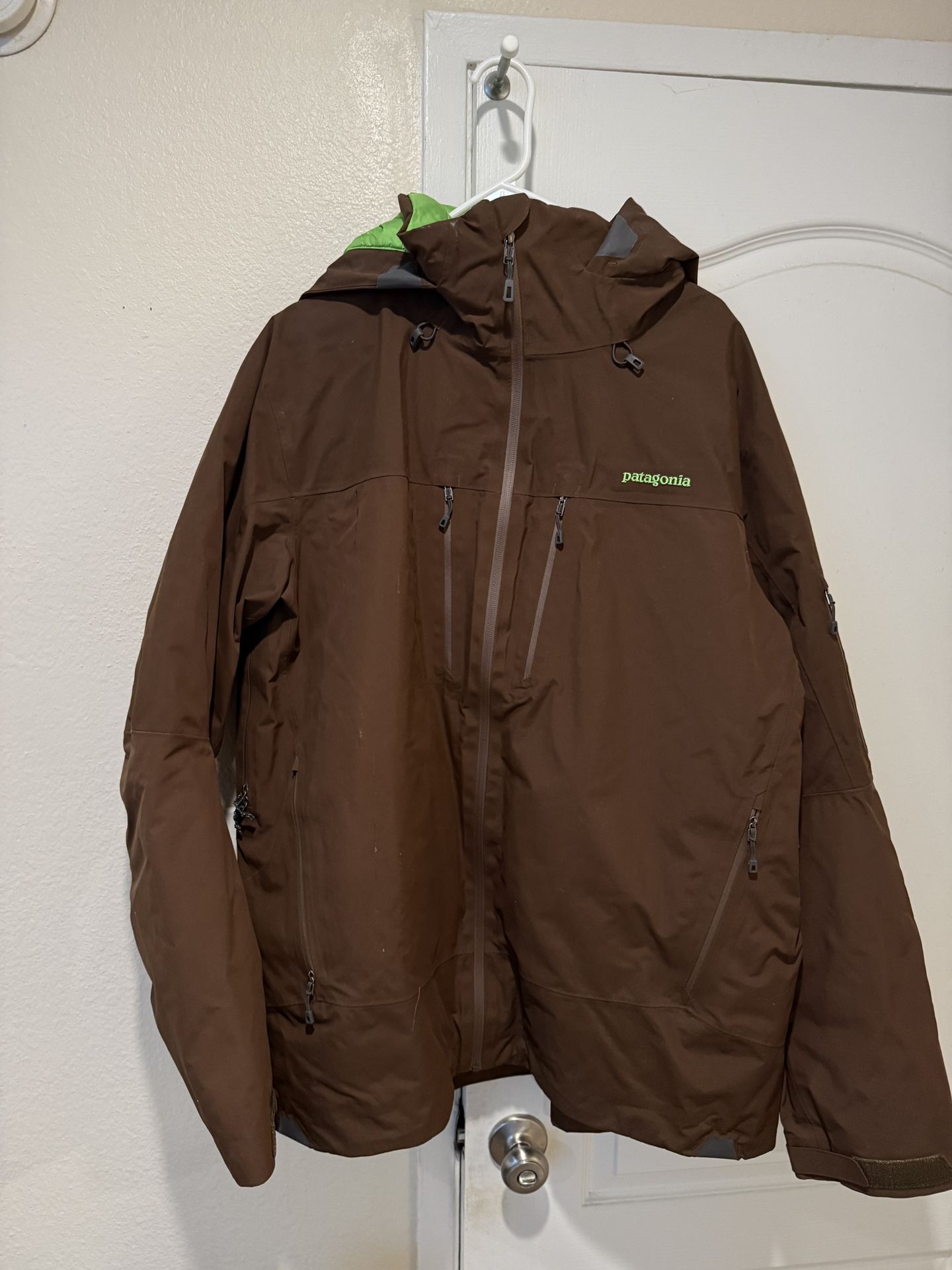 Men’s Patagonia Winter Coat In XL