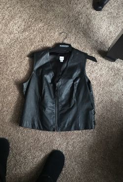 Women’s leather vest xl