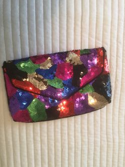 Eye-catching Sequin clutch purse