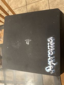 PS4 Black