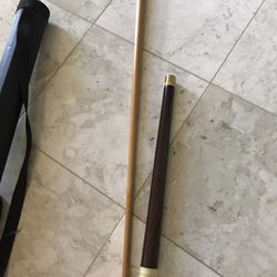 4 Piece Cue Stick With Soft Carrying Bag