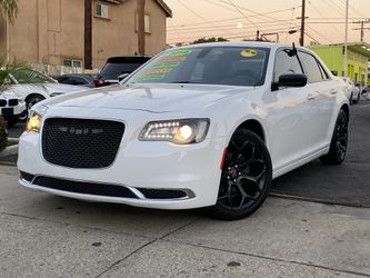 2019 Chrysler 300