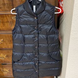 Lululemon All Days Vest Size 6 Black Excellent Condition 