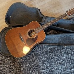 Guitar 90s Era w/ Hard Case