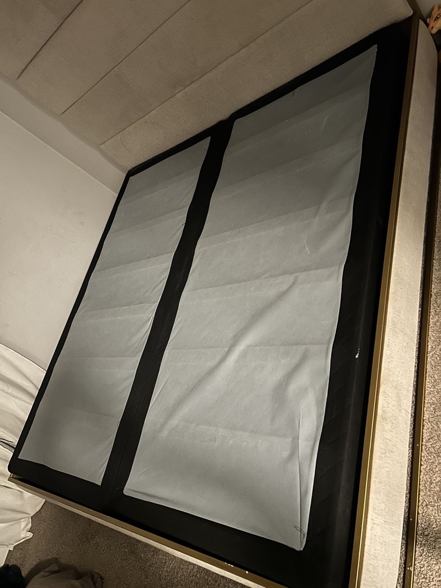 Box Spring ( King Two Twin Sized) 9 Inch