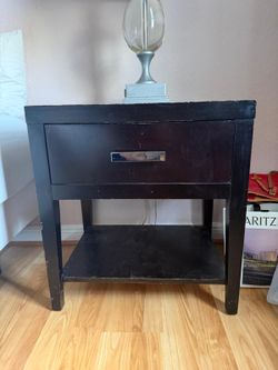 2 matching end tables