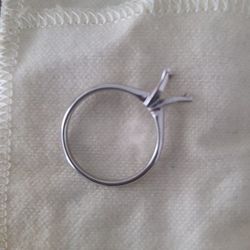 White Gold Solitaire Ring Band