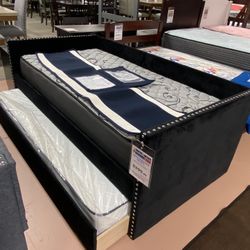 Black Velvet Daybed With Trundle