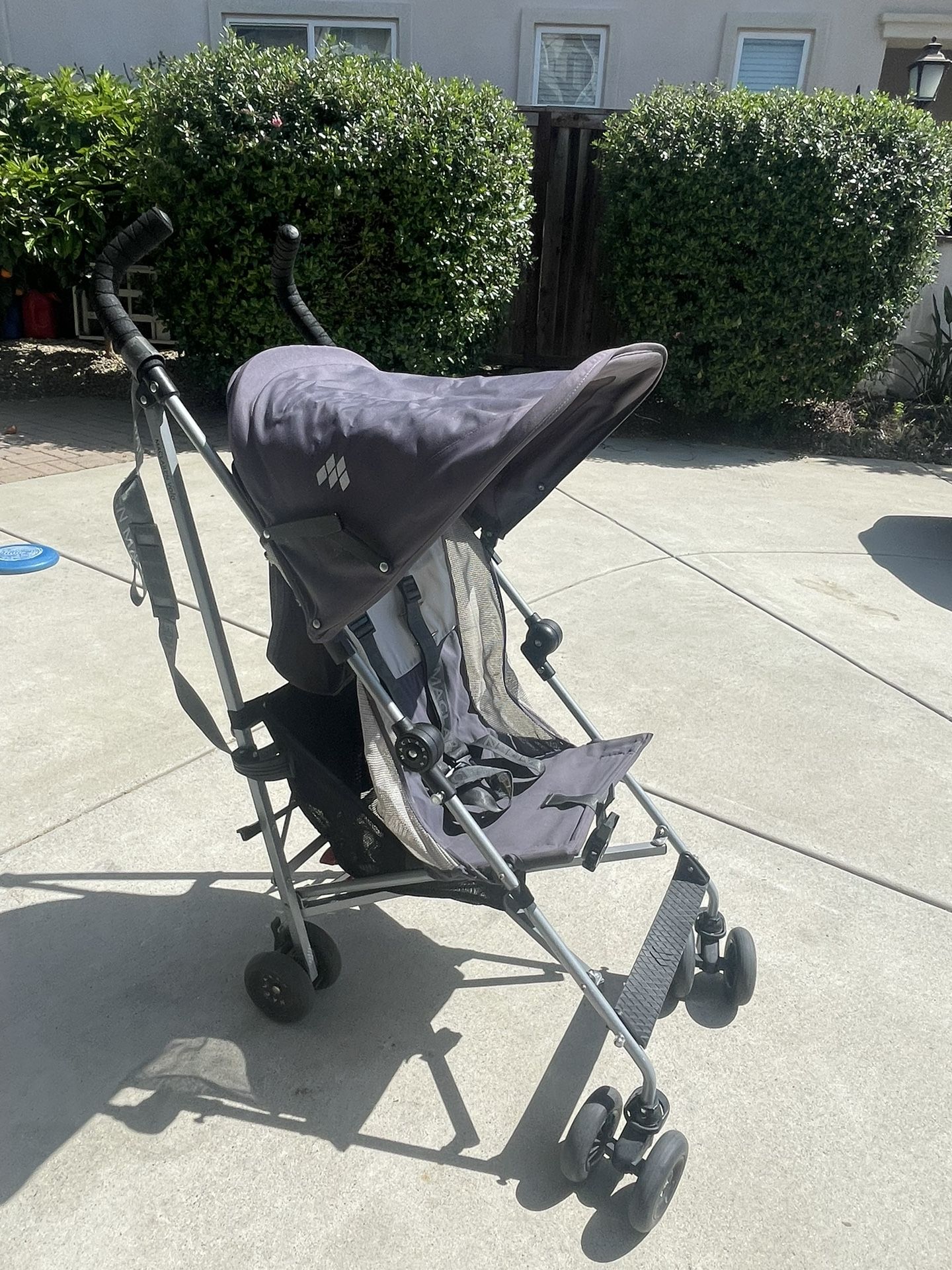 Maclaren Light Weight Umbrella Stroller