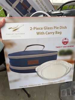 Chalet Kitchen 2-Piece Glass Pie Dish with Carry Bag