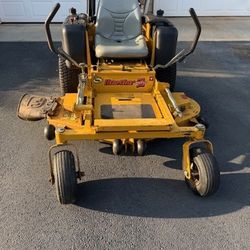 HUSTLER Z MOWER 52
