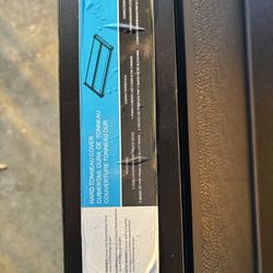 Hard Metal Tonneau Cover 