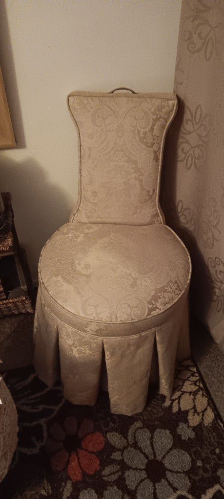 Bordeaux Chair