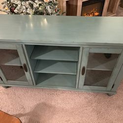 Tv Stand/Entertainment Center