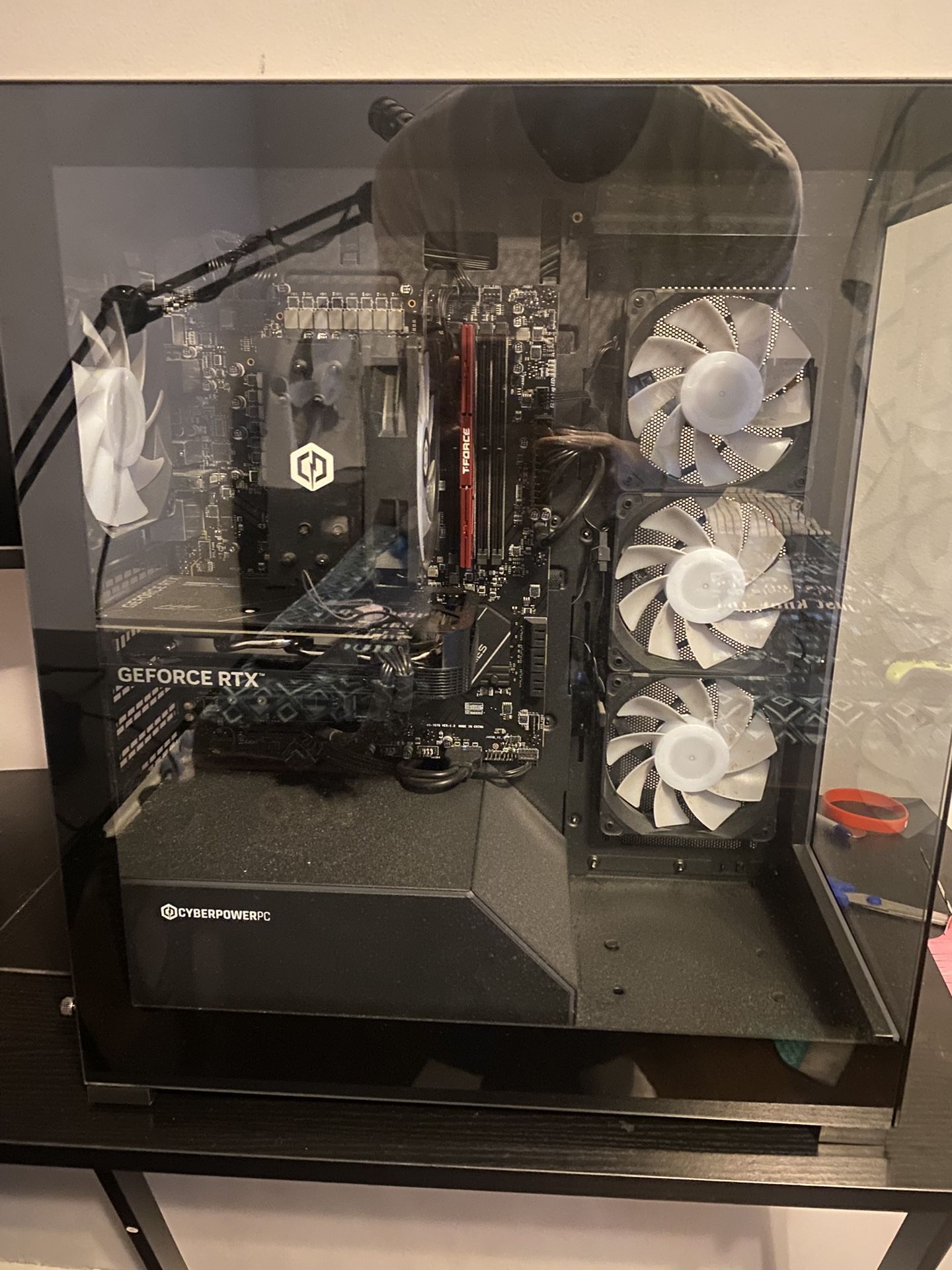 Gaming PC With Two Monitors 