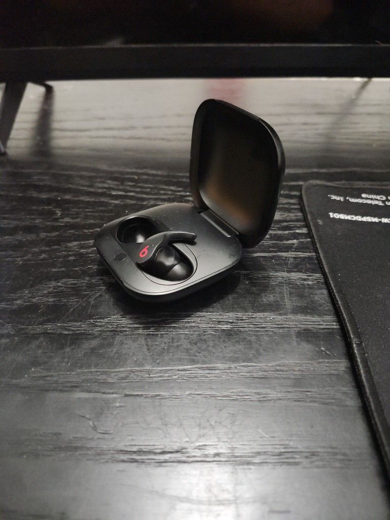 Beats Pro Wireless Earbud And Case.