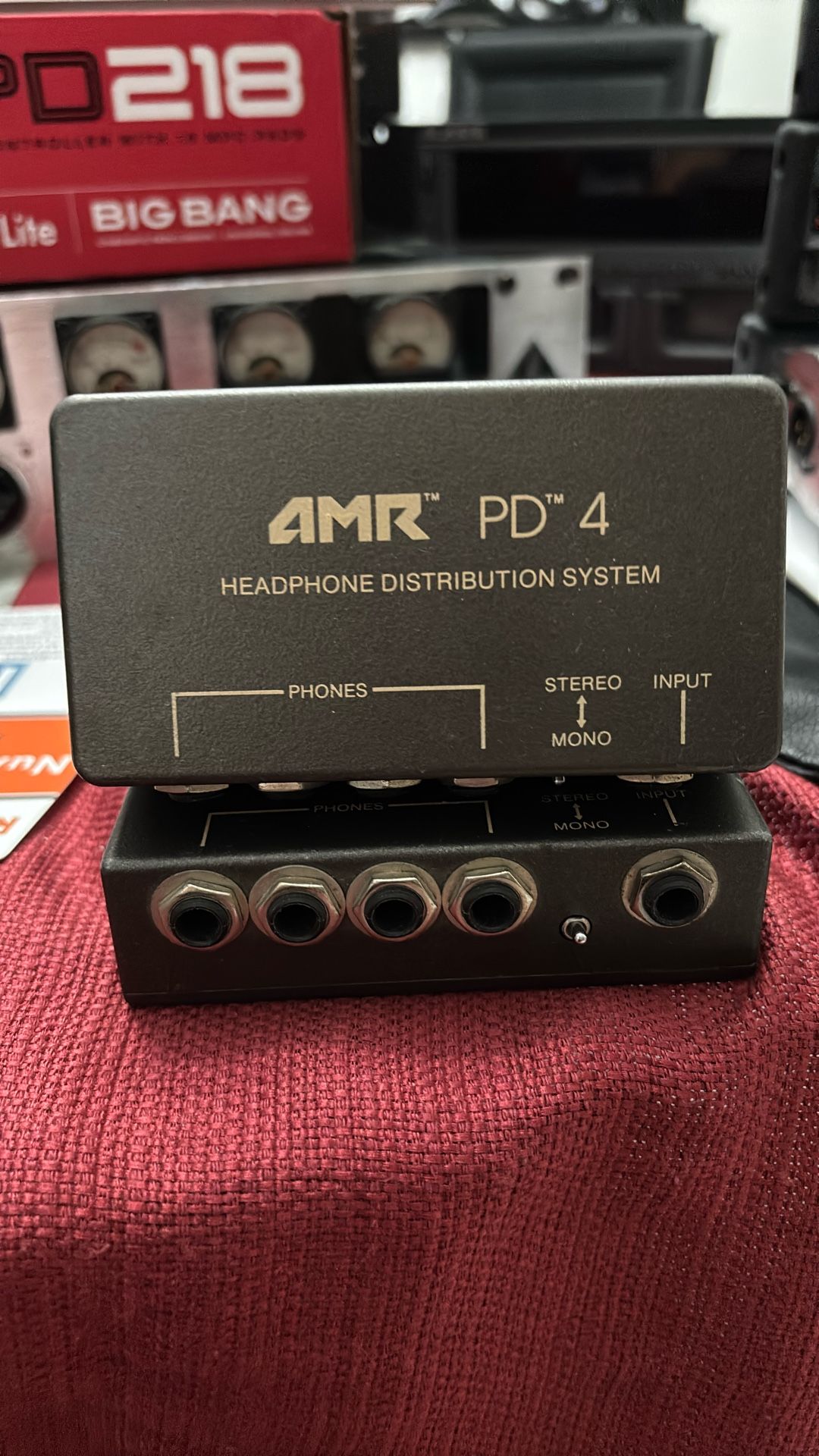PD 4 Headphone Distribution System 2 Total