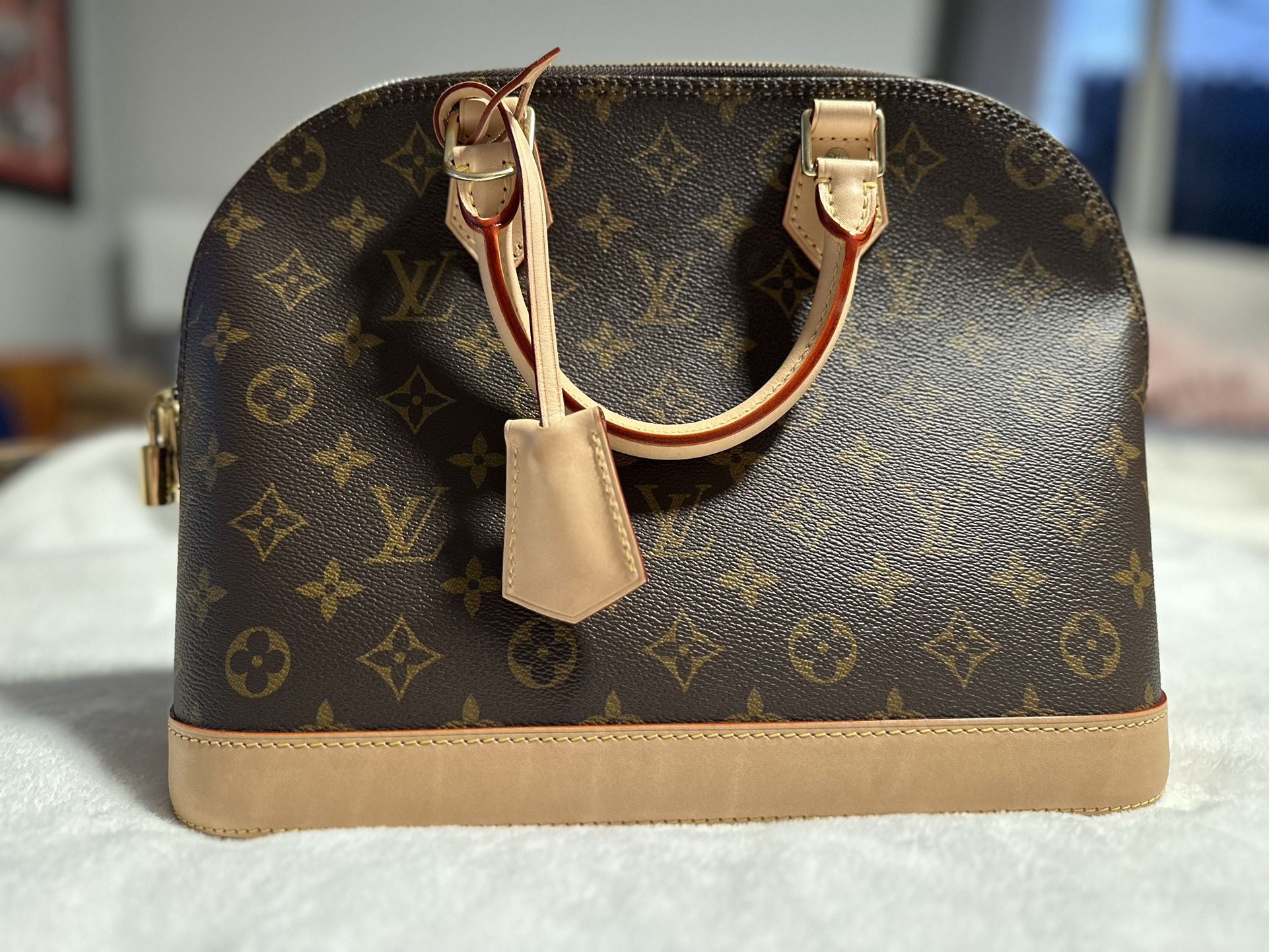 LV Bag for Sale in Los Angeles, CA - OfferUp