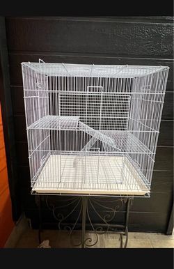 Small Animal Cage 24x24x16 – Great Condition