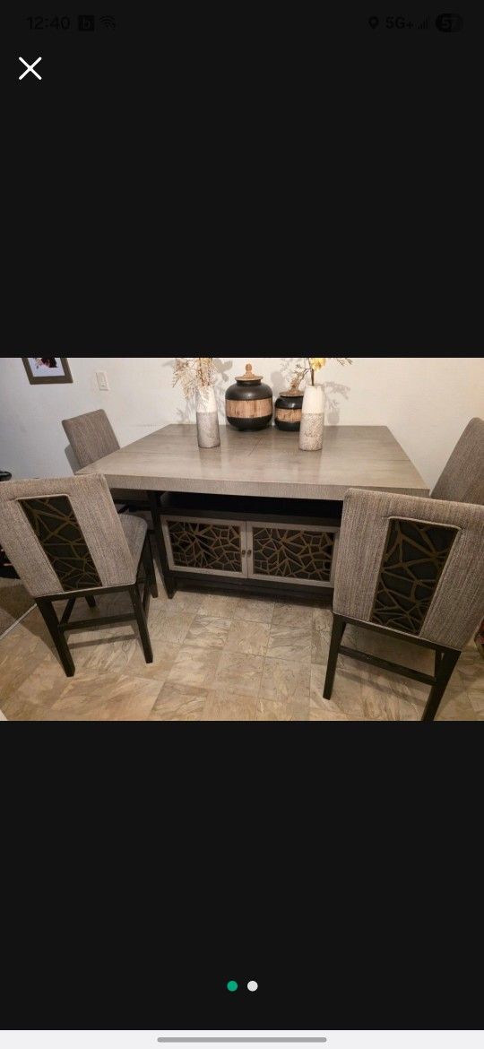 Dining Table For 350$