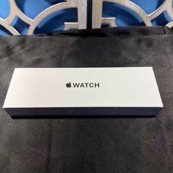 Apple Watch SE 3 40mm Midnight with GPS