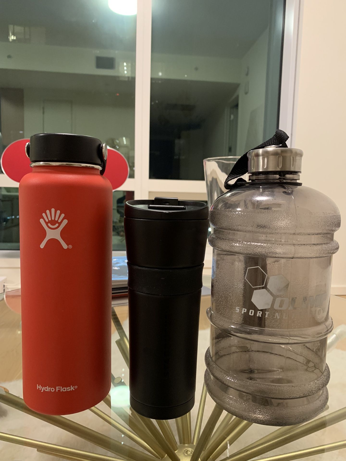 Hydro Flask, Starbucks, Olimp Sport Nutrition Bottle
