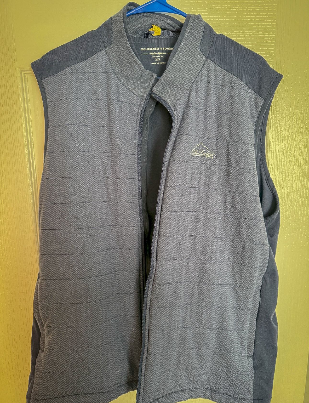 2 Ledges Golf Club Pullovers 2XL ( $500 Value)