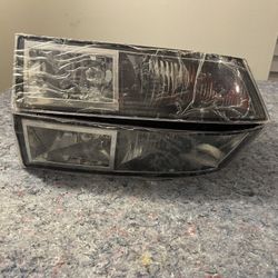 Brand New Cadillac Escalade Fog Lights (2007-2014) 