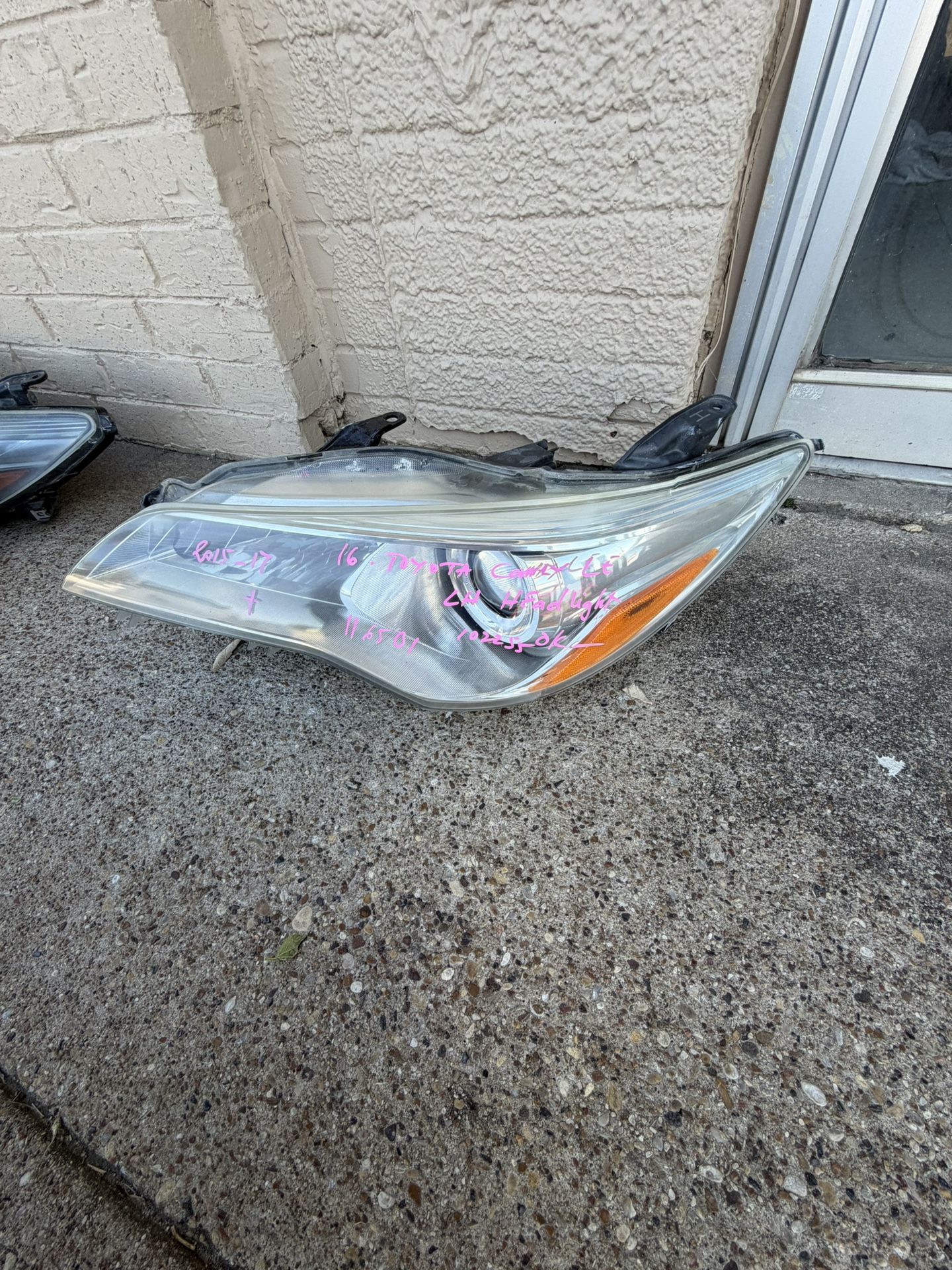 2015-17 Toyota Camry Left Headlight