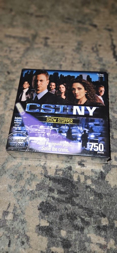 CSI:NY SHOW STOPPER 750 Pc Puzzle Brand NEW Factory Sealed UV Flashlight 4 Clues