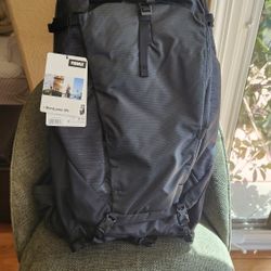 Thule Topio
30L backpacking pack black NEW