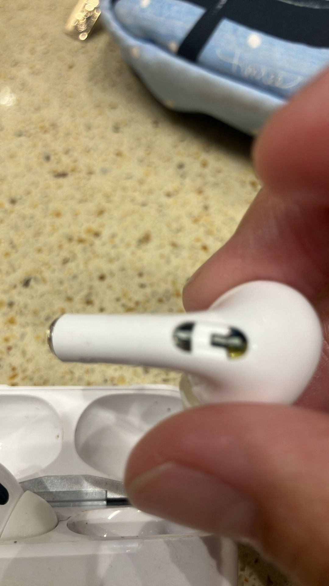 Earbuds generic