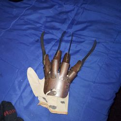 Freddy Gloves 