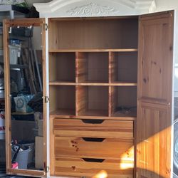 Solid Wood White Armoire (76.5''x40.75''x22'')