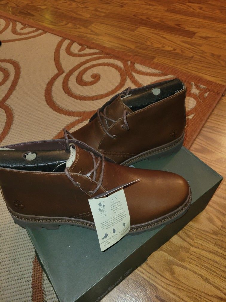 Mens 11.5 Timberland Chukkas w/ Box