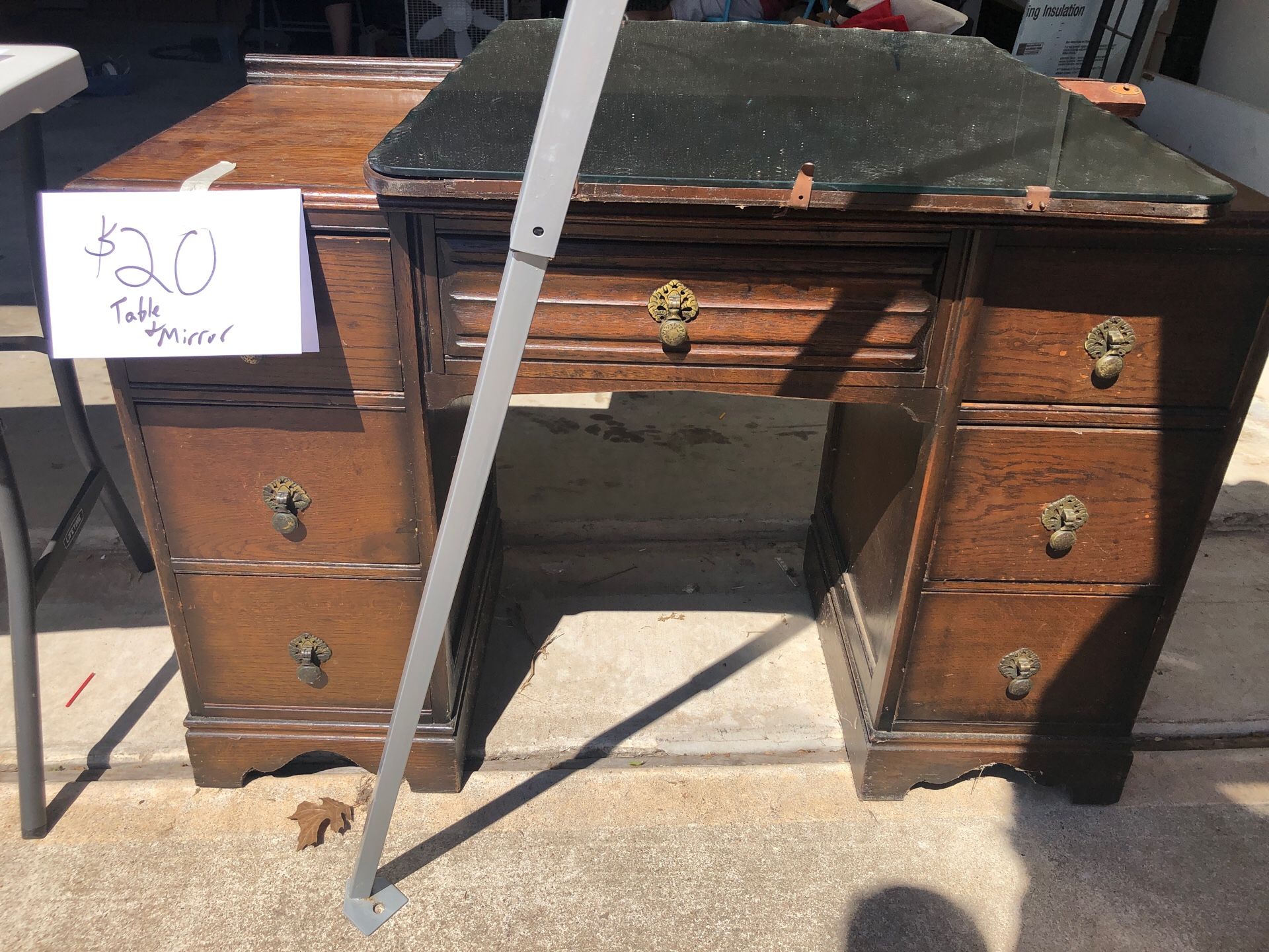 Antique dresser vanity with mirror