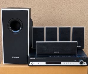 Samsung HT-Q70 5.1 Home Theater 1k Watts System DVD Receiver Subwoofer Speakers Complete Plus Remote