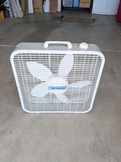 Speed Demon box fan - 3 speed - 21"x21"x4"