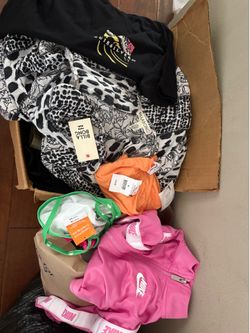 100 pcs of new women’s clothing