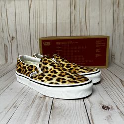 VANS Leopard print slip On Sneakers Womens 5