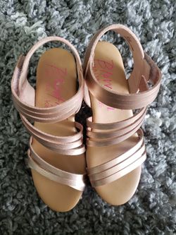 Girls Size 1 wedge Sandal Bronze/tan
