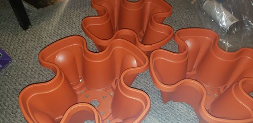 Beautiful flower pots 3 for $3
