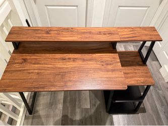 Computer desk