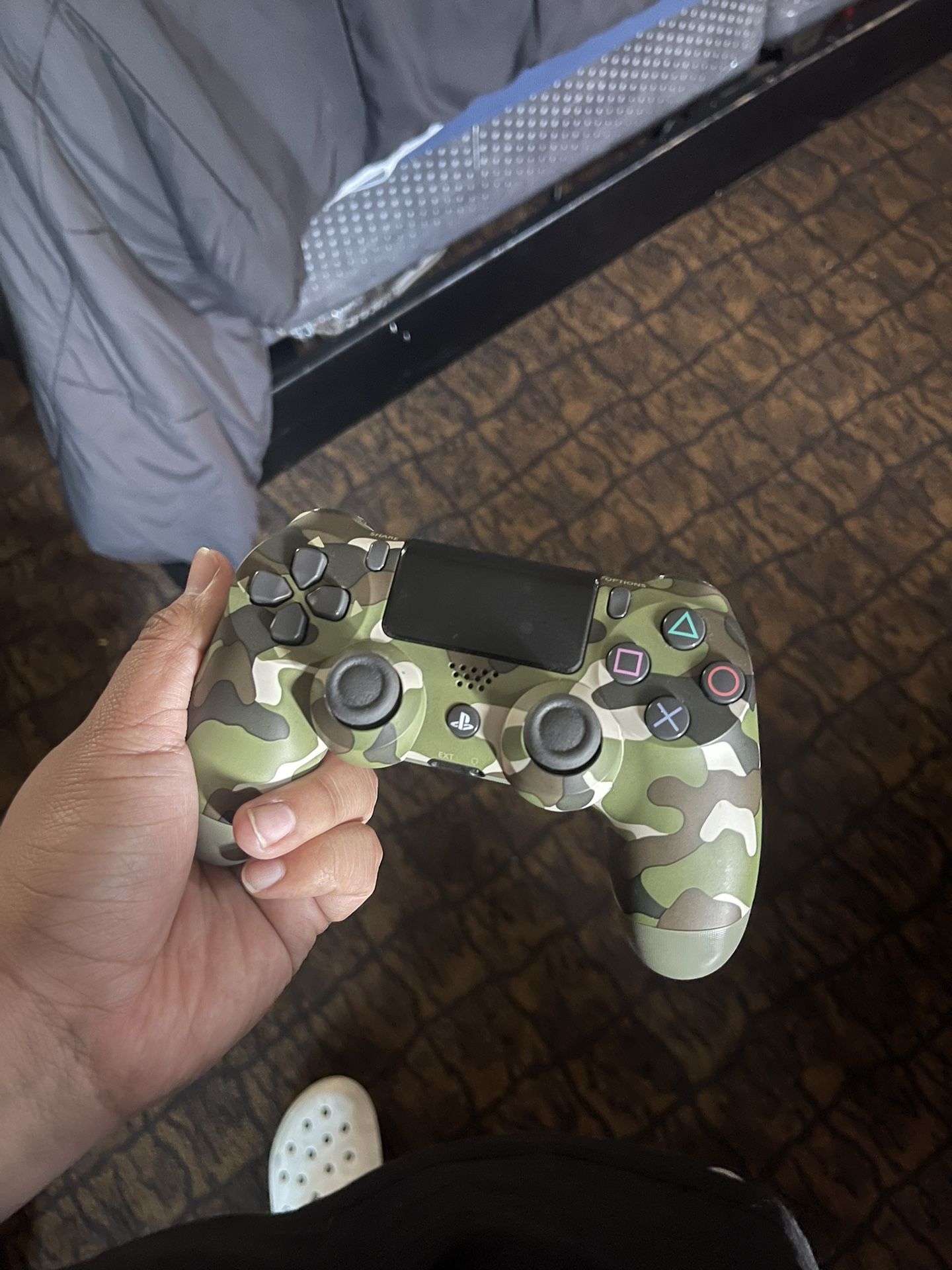 PS4 Controller
