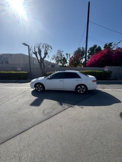 Nice Honda Accord 2003