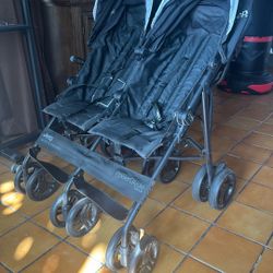 Jeep PowerGlyde Side By Side Double Stroller